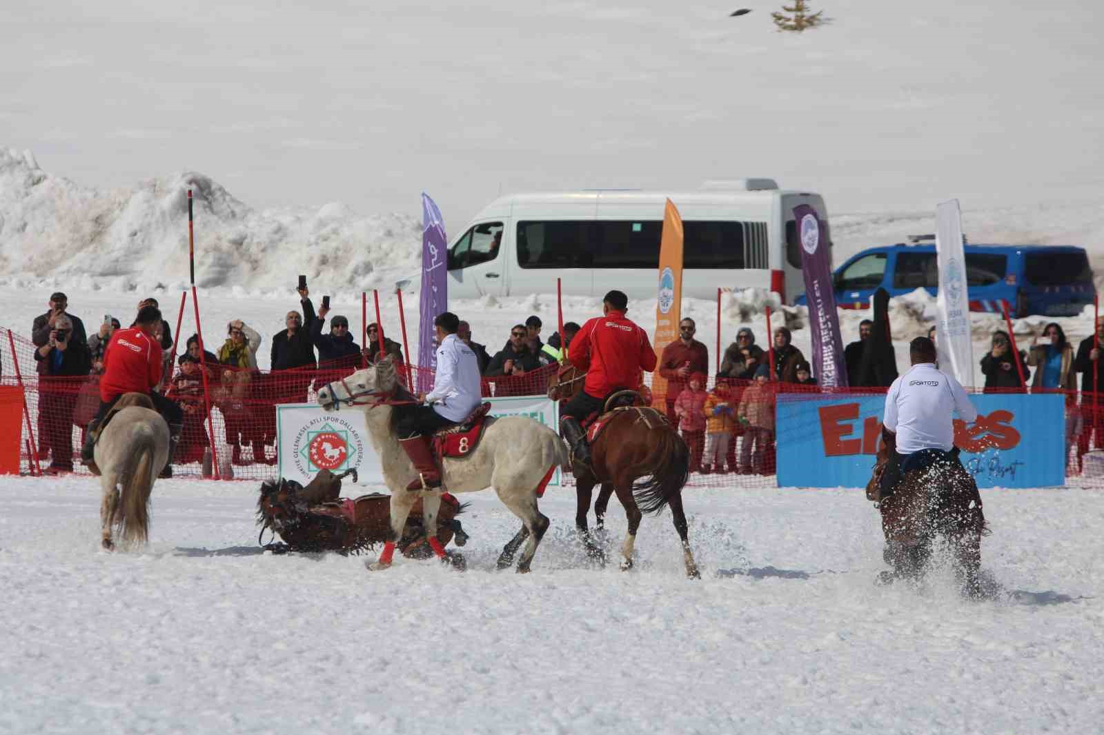 Kökbörü Oyunları Erciyes 2026 nefes kesti
Kökbörü Oyunları Erciyes 2026 nefes kesti