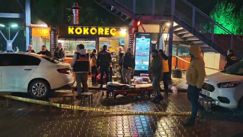 Kokoreççideki cinayet anı kamerada, polis zanlıları 3 saat geçmeden yakaladı
