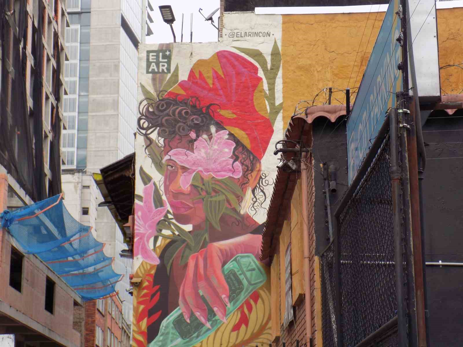 Kolombiya’da grafitiler şehrin kimliğini gözler önüne seriyor
Kolombiya’da grafitiler şehrin kimliğini gözler önüne seriyor