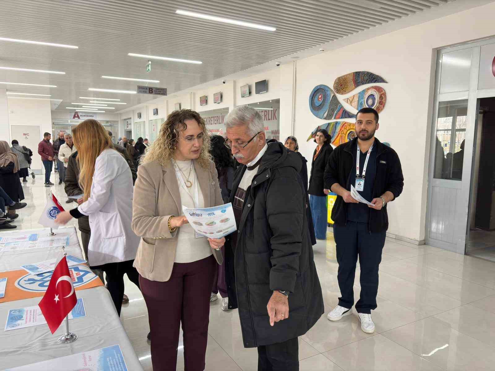 Kolon kanserine ‘kolonoskopi’ önerisi
