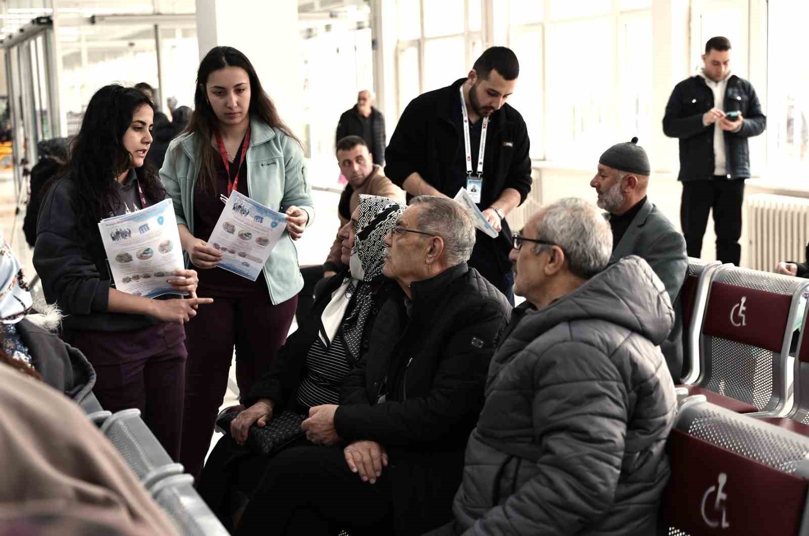 Kolon kanserine ‘kolonoskopi’ önerisi
