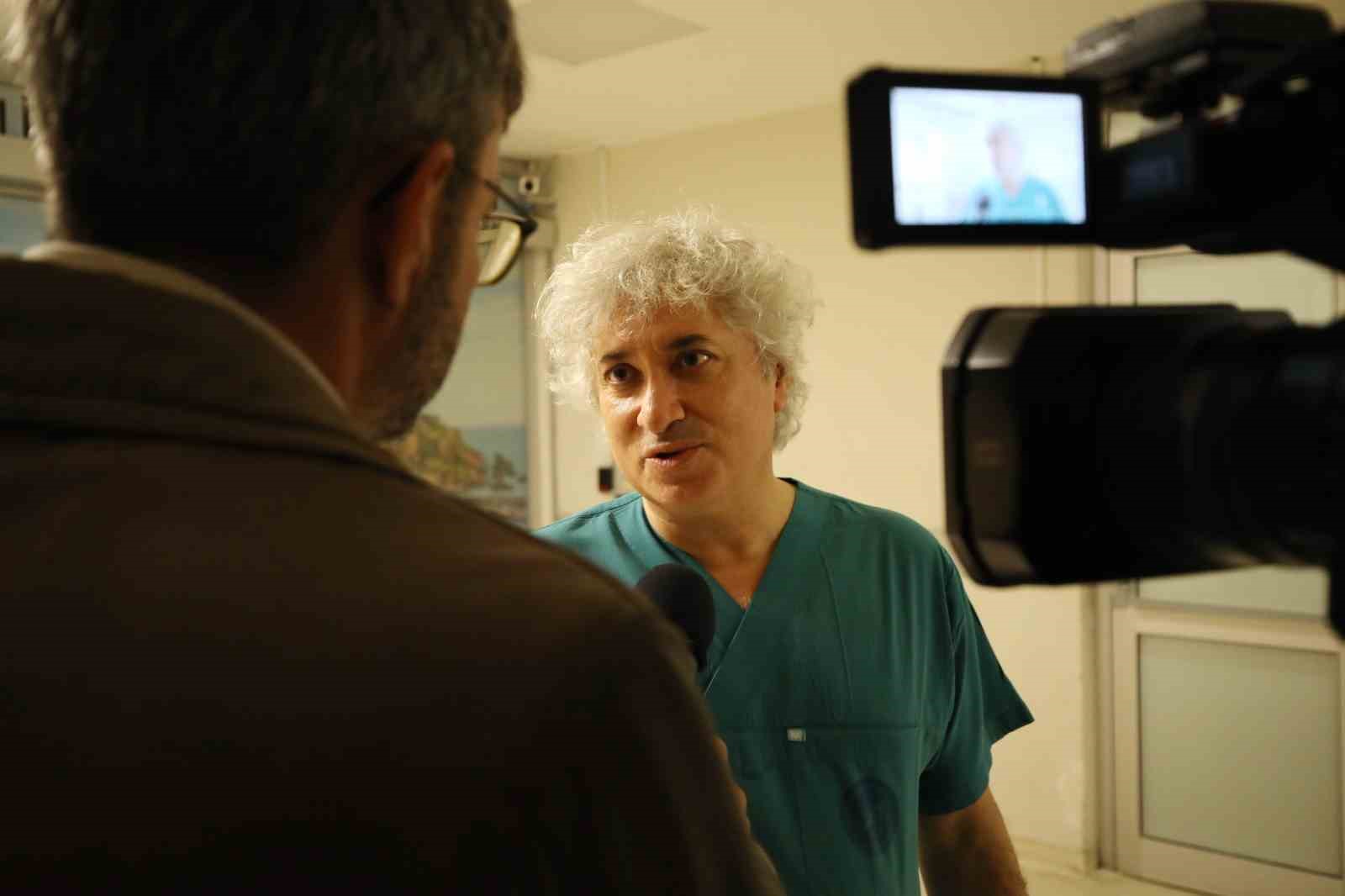 Kolu ve bacağı kopan hastalar 10 saatte aynı anda ameliyat edildi
