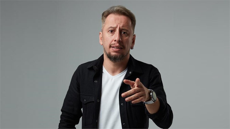 Komedyen Cem İşçiler "Açık Konuşuyorum" ile Türkiye turnesine çıkıyor
Komedyen Cem İşçiler "Açık Konuşuyorum" ile Türkiye turnesine çıkıyor