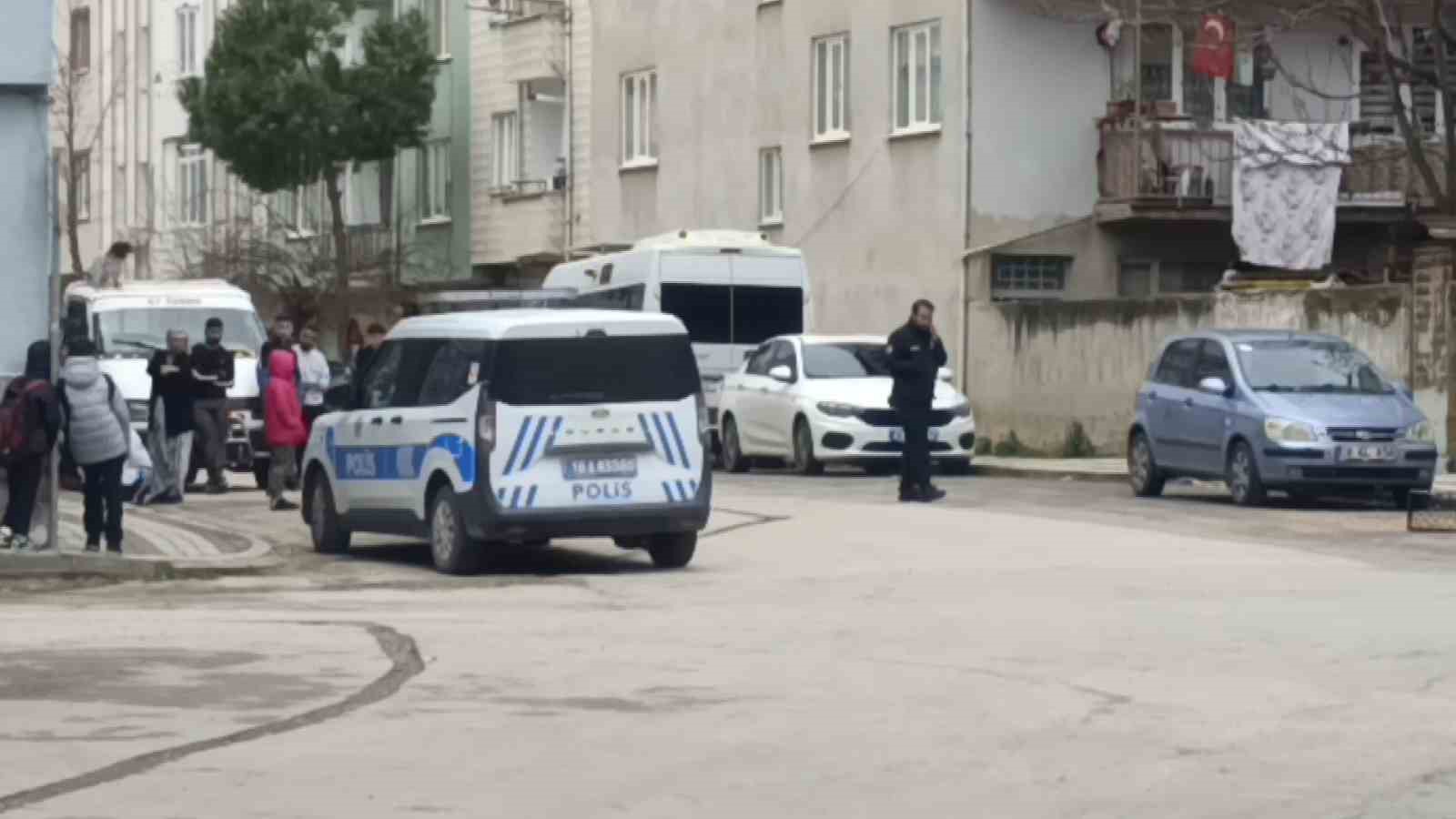 Komşu kavgasında 2 kadın yaralandı
