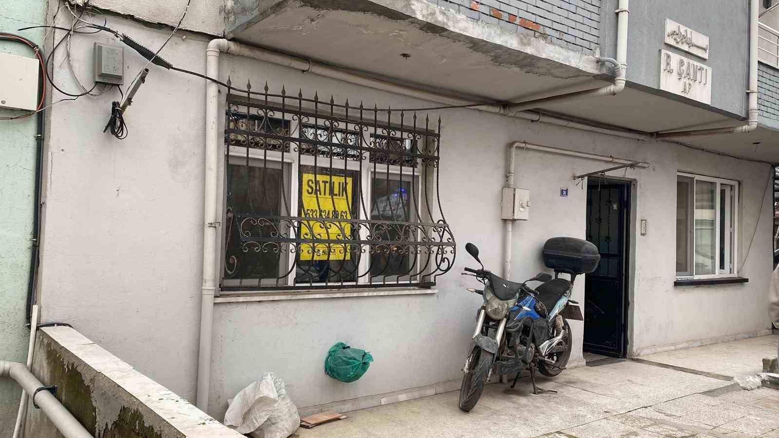 Komşuları ihbar etti, binadaki kötü koku ölümü ortaya çıkardı
