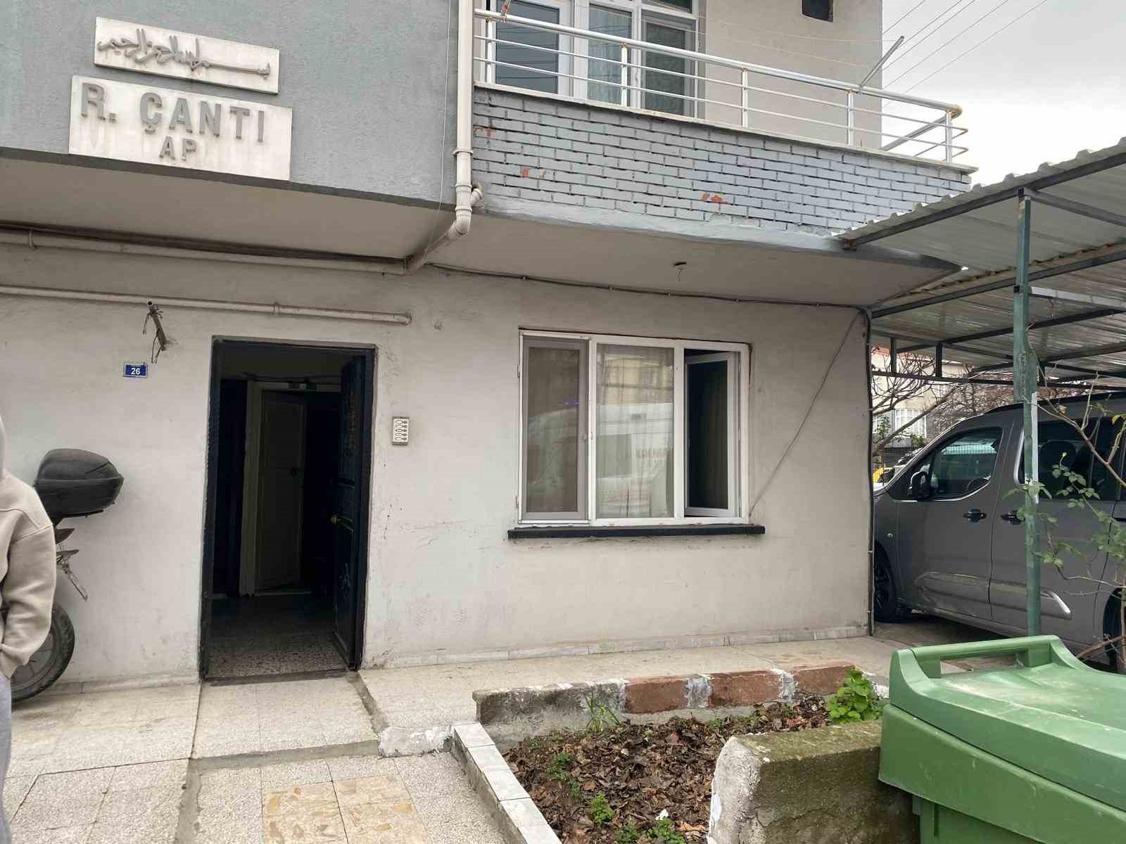 Komşuları ihbar etti, binadaki kötü koku ölümü ortaya çıkardı
