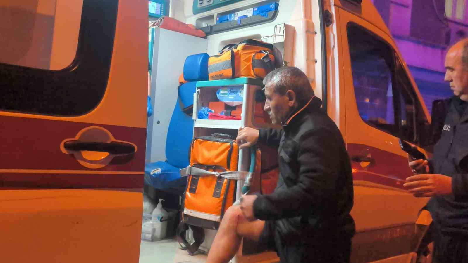 Komşuların tartışması silahlı kavgaya dönüştü: 2 yaralı
