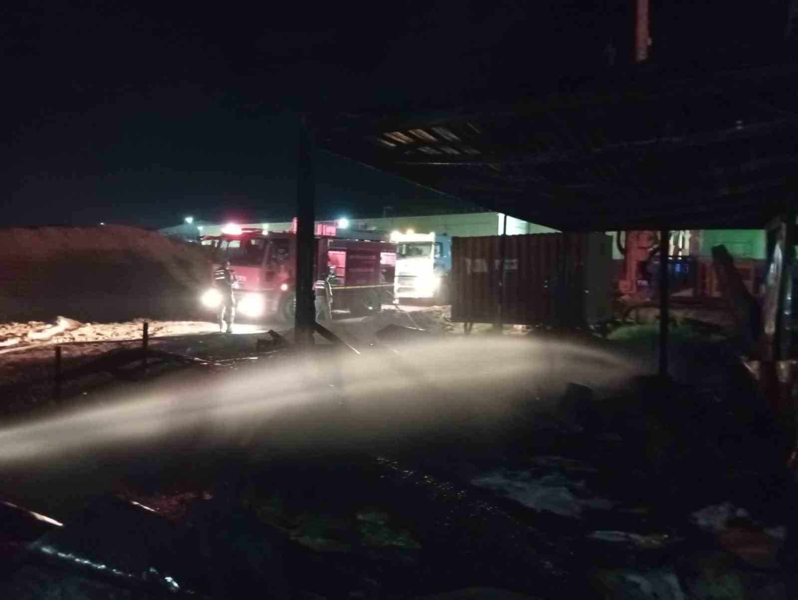 Konteyner yangınında 1 kişi öldü
