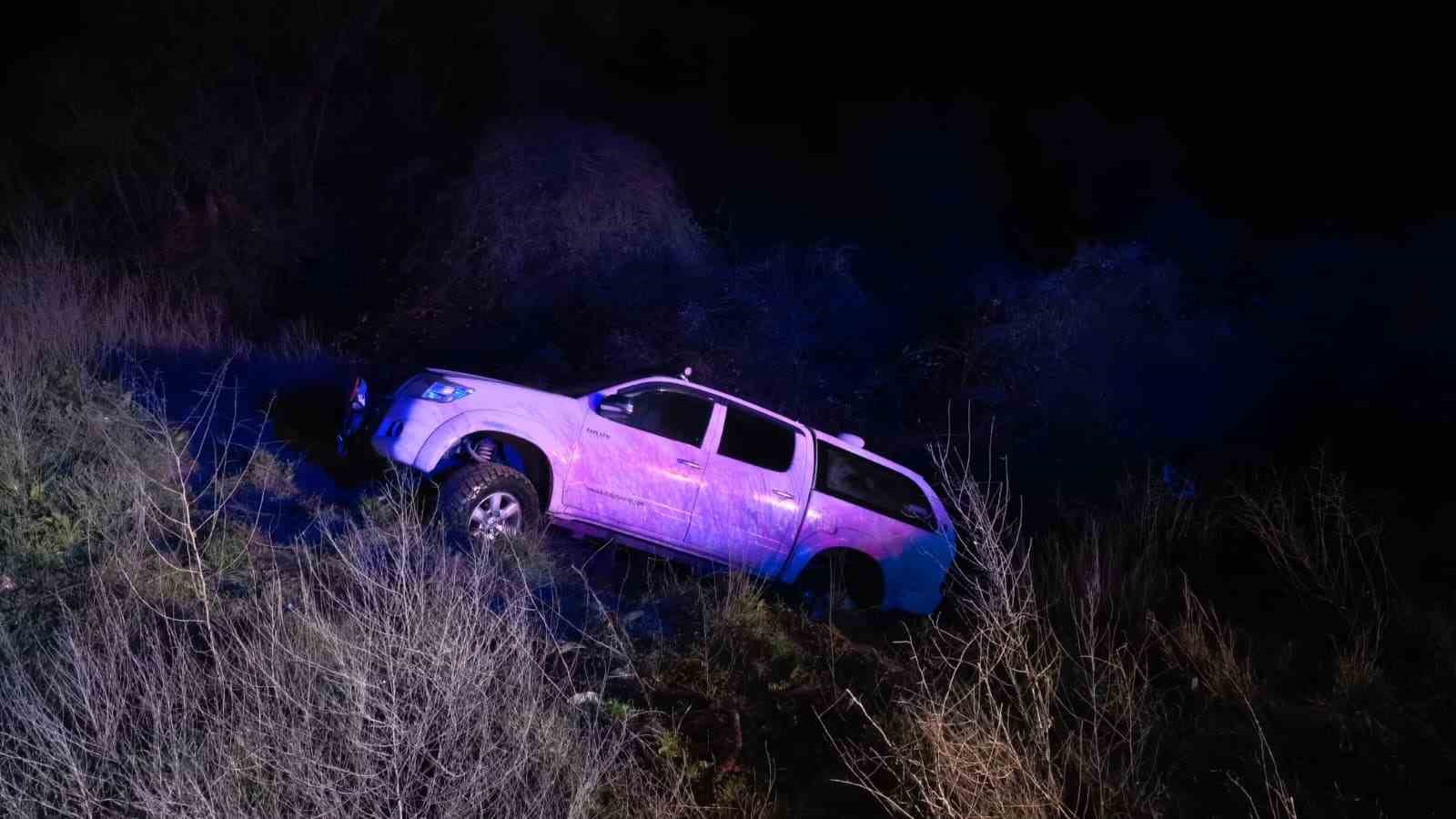 Kontrolden çıkan kamyonet şarampole yuvarlandı, sürücü yaralandı
