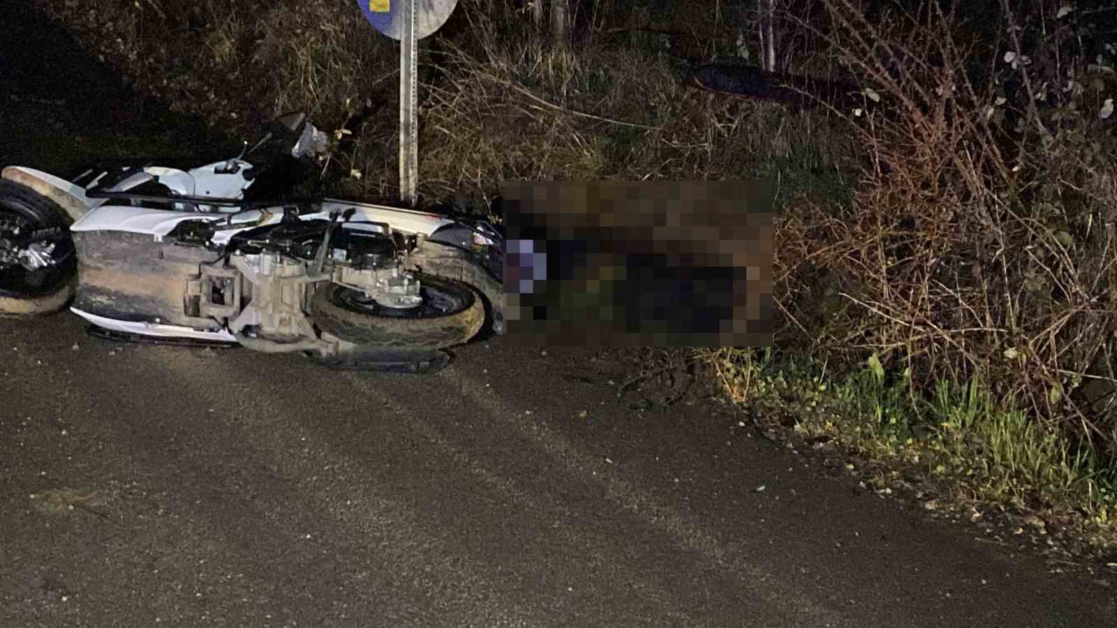 Kontrolden çıkan motosiklet devrildi: 1 ölü
