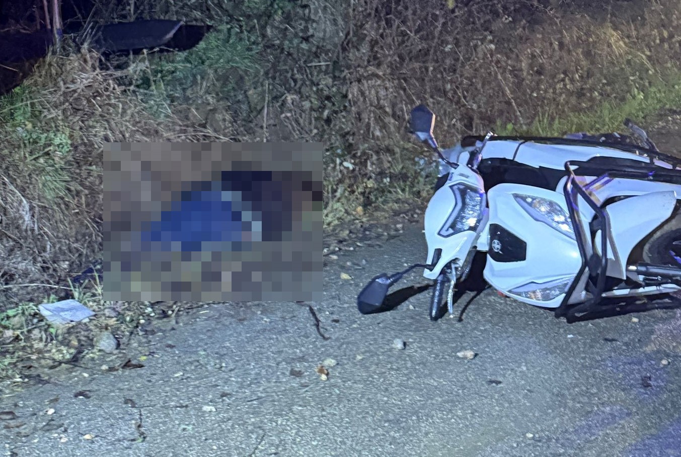 Kontrolden çıkan motosiklet devrildi: 1 ölü
