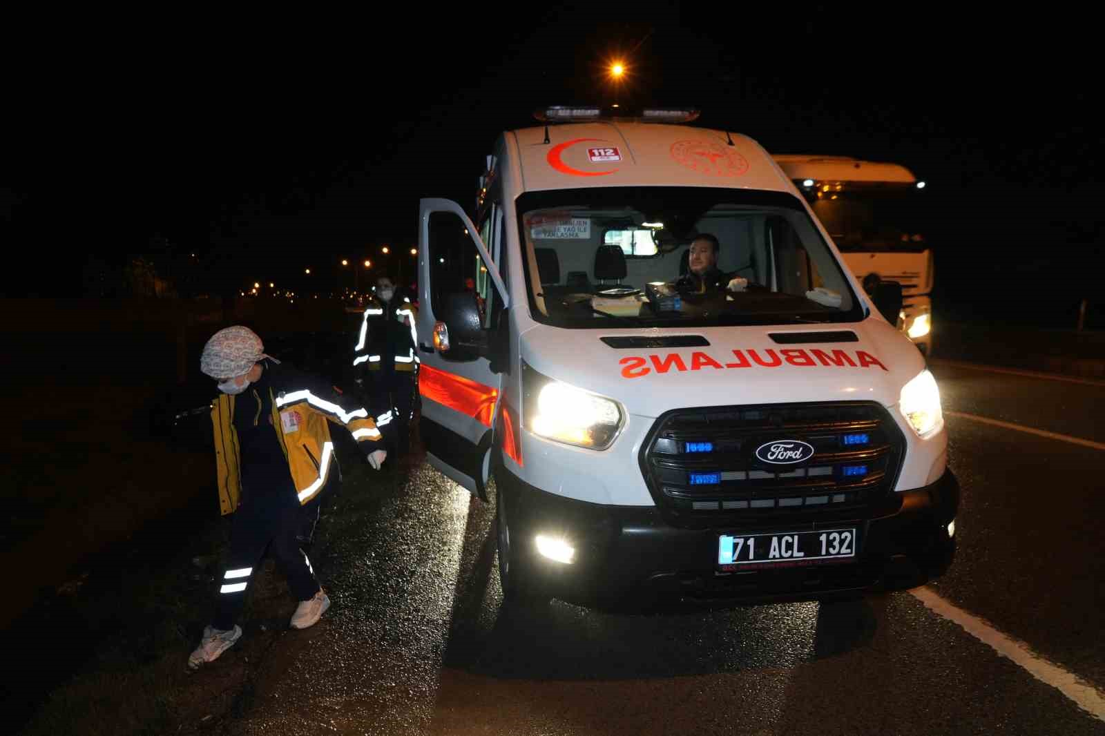 Kontrolden çıkan otomobil şarampole devrildi, sürücü kayıplara karıştı
