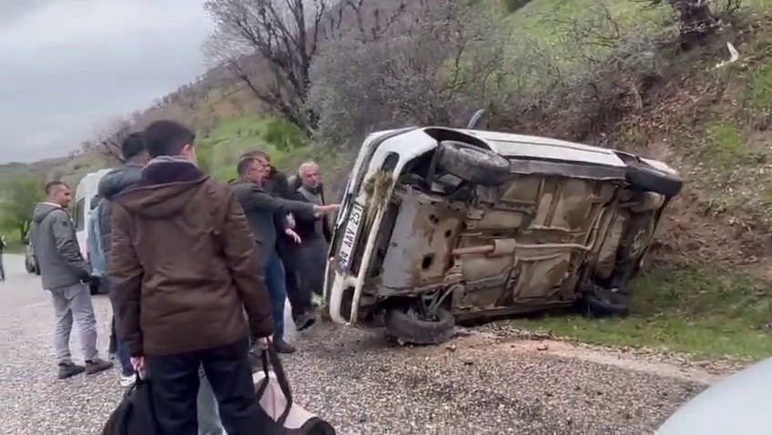 Kontrolden çıkan otomobil takla attı
