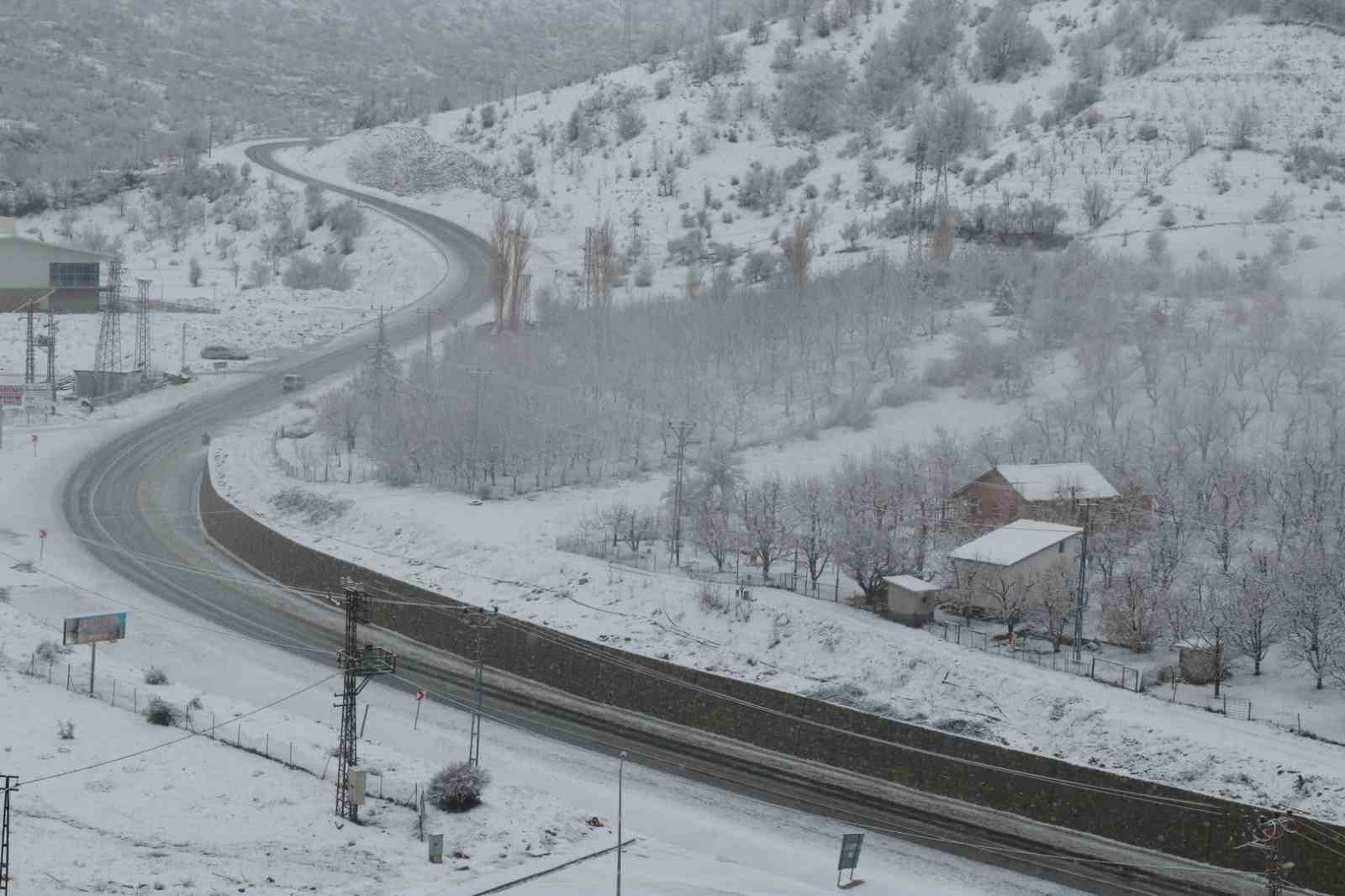 Konya beyaza büründü

