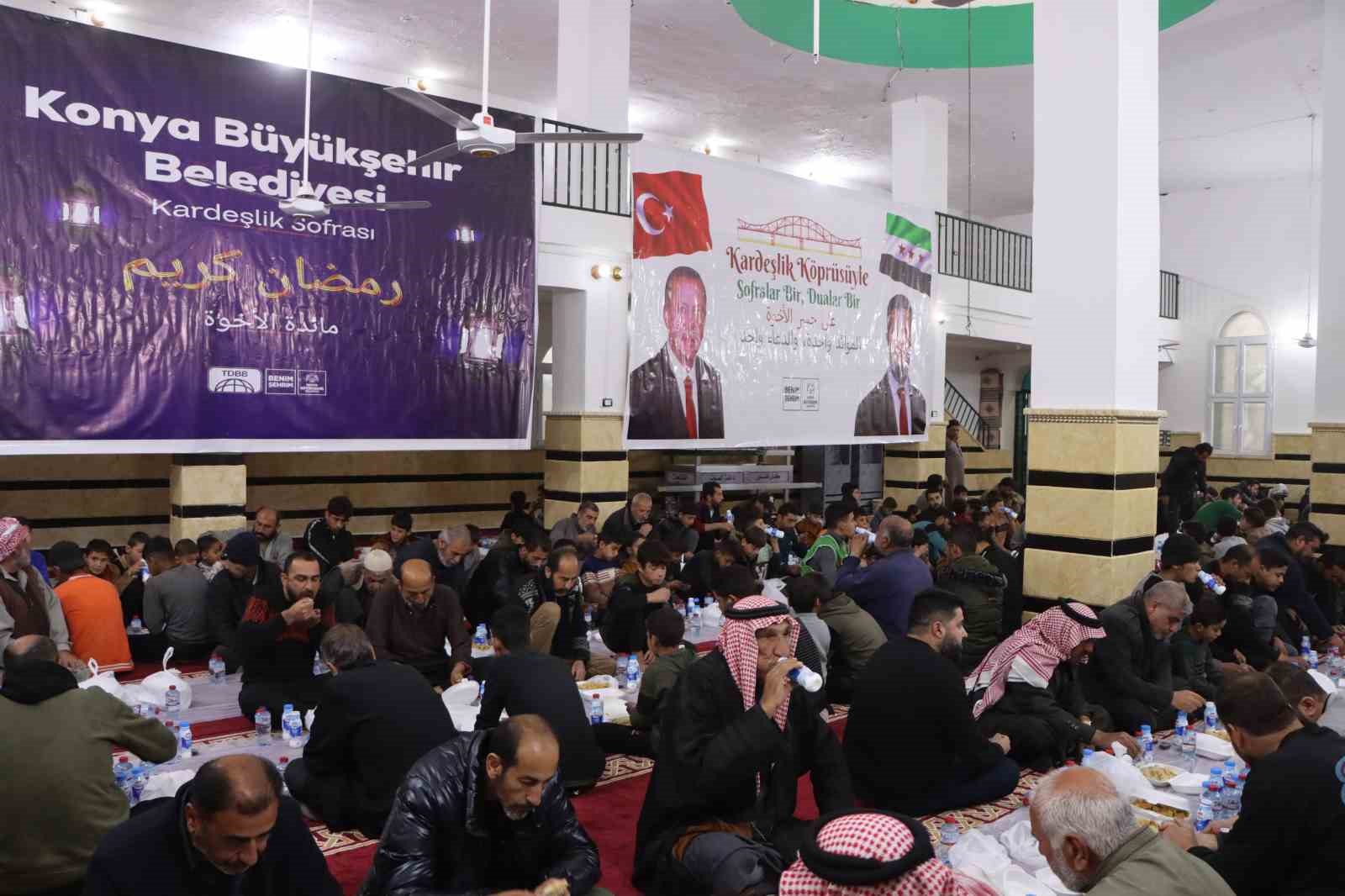 Konya Büyükşehir, Suriye’de iftar sofraları kuruyor
