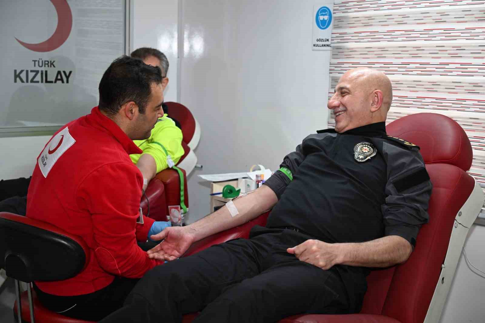 Konya Emniyeti’nden kan bağışı
