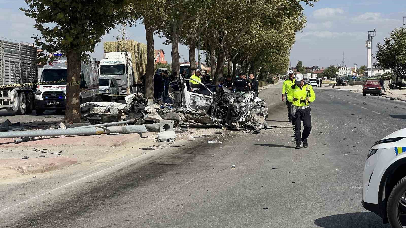 Konya’da 229 kilometre hızla Mevlüt öğretmenin ölümüne sebep olan sürücüye 21 yıl hapis cezası
Konya’da 229 kilometre hızla Mevlüt öğretmenin ölümüne sebep olan sürücüye 21 yıl hapis cezası