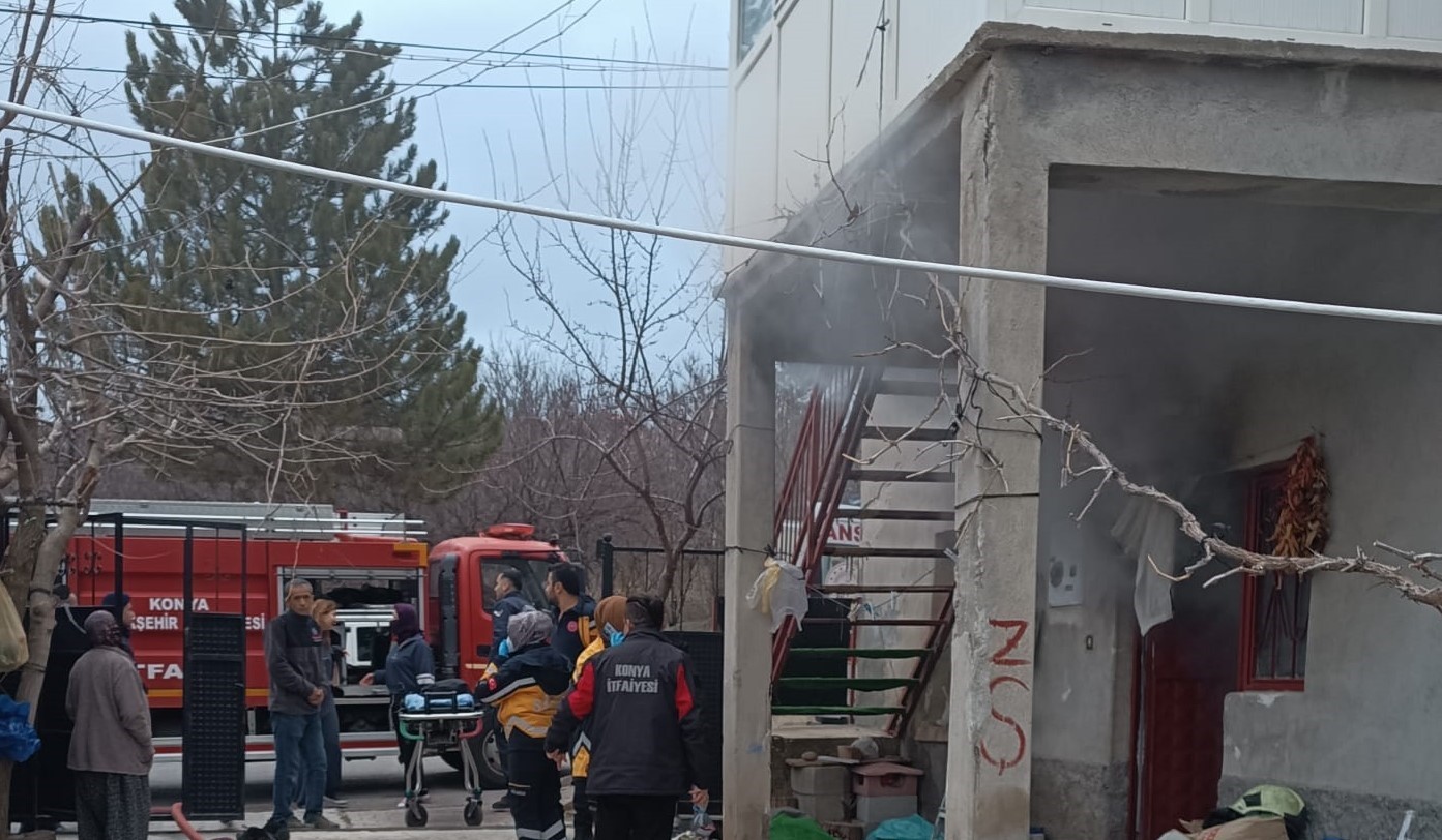 Konya’da iki katlı evde yangın: 1 ölü, 1 yaralı
