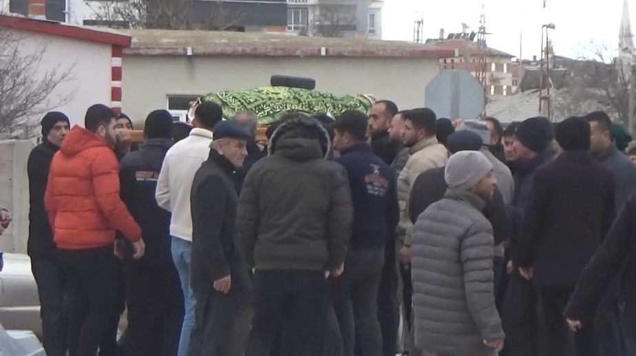 Konya’da kafedeki kavgada ölen genç toprağa verildi
