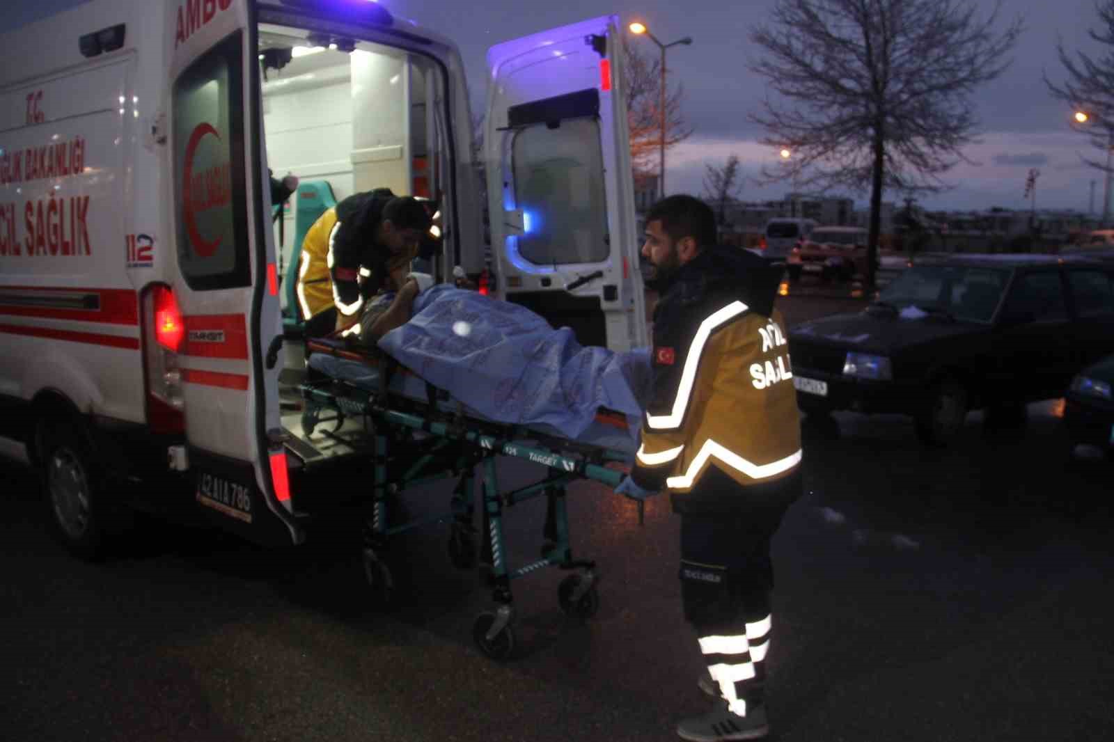 Konya’da kamyonet şarampole devrildi: 4 yaralı
