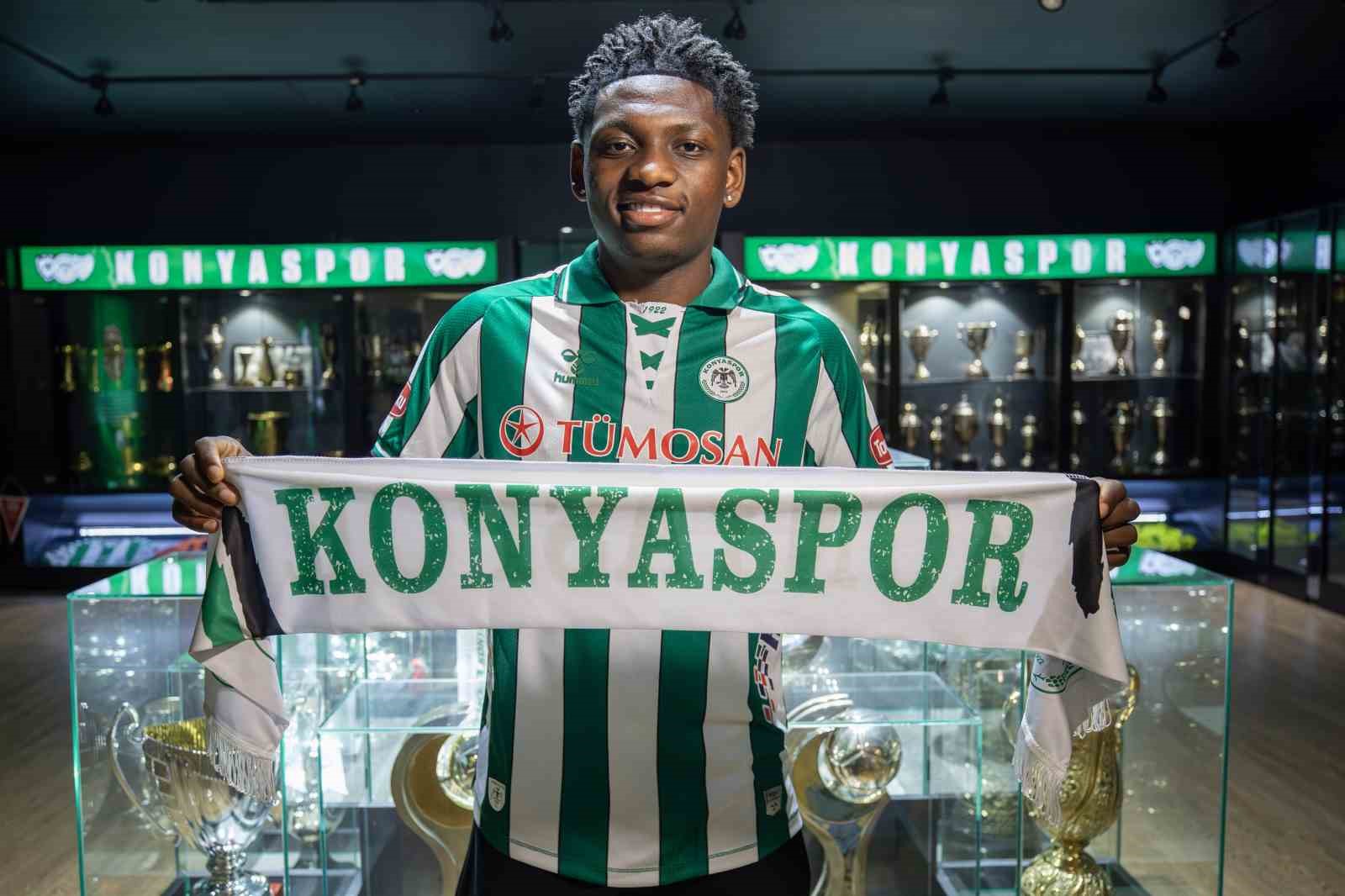 Konyaspor, 8 futbolcu transfer etti
