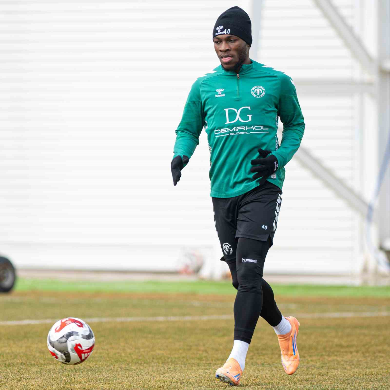 Konyaspor, Beşiktaş maçının hazırlıklarını sürdürüyor
