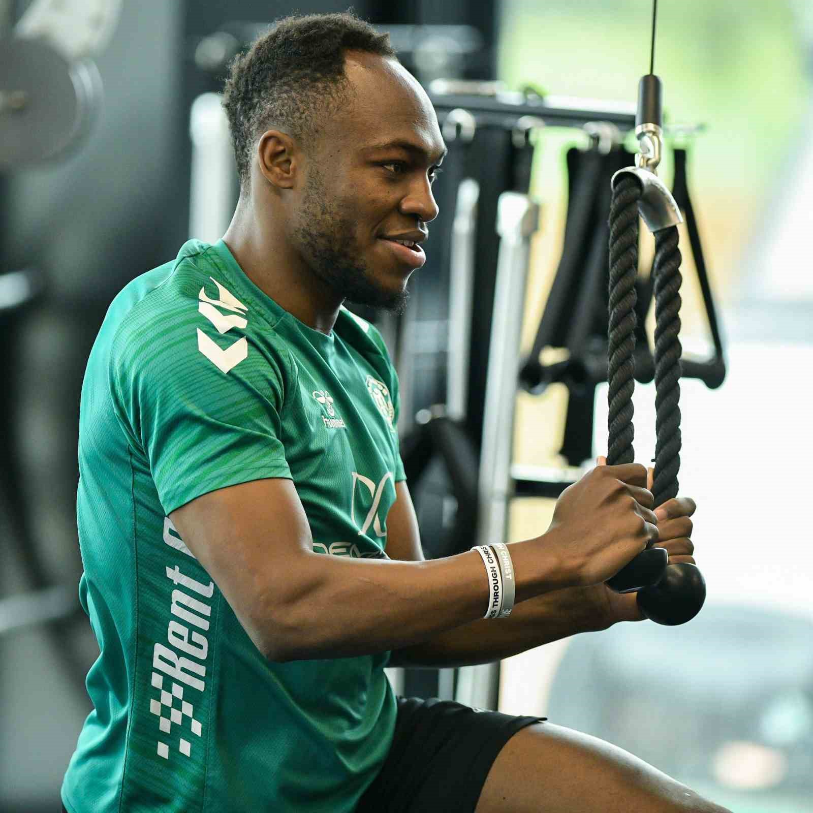 Konyaspor, Fenerbahçe maçı hazırlıklarına başladı
