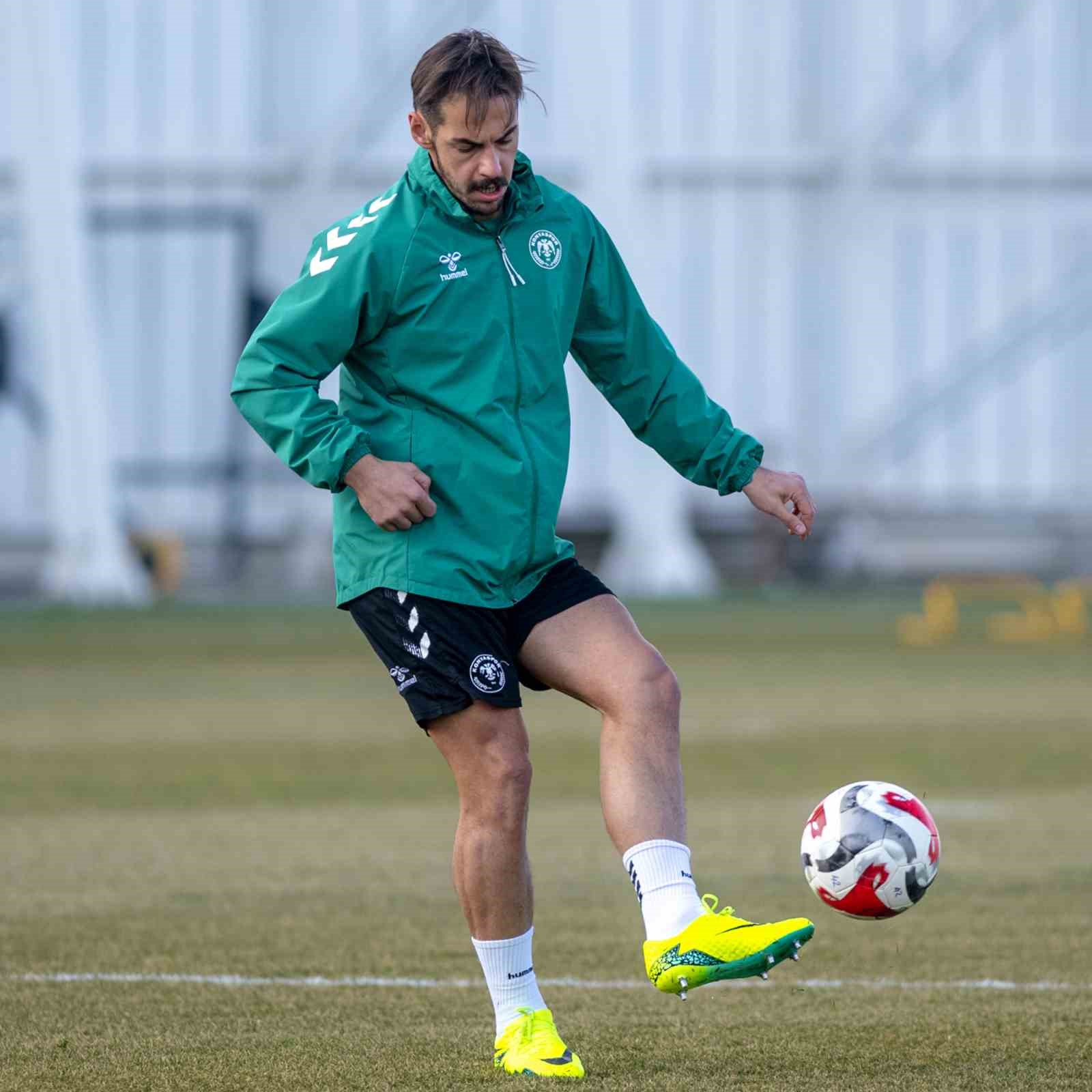 Konyaspor’da, Aliağa Futbol Kulübü hazırlıkları devam etti
