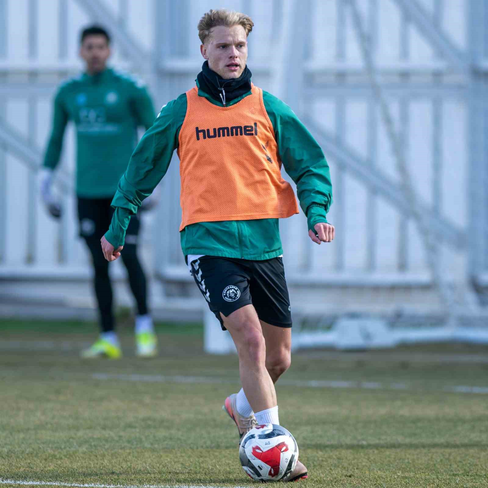 Konyaspor’da, Aliağa Futbol Kulübü hazırlıkları devam etti
