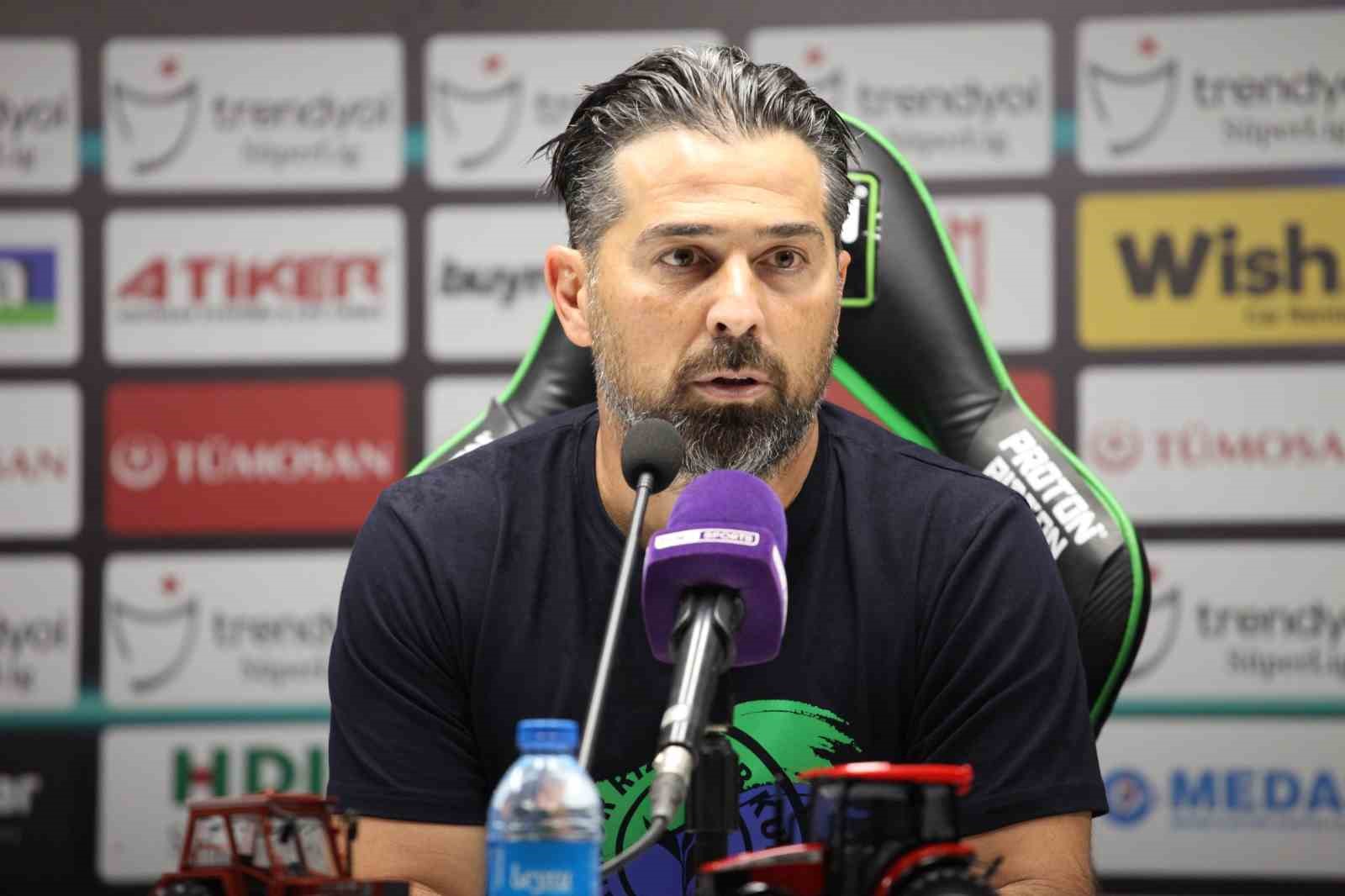 Konyaspor’da İlhan Palut transfer görüşmeleri için şehre davet edildi
