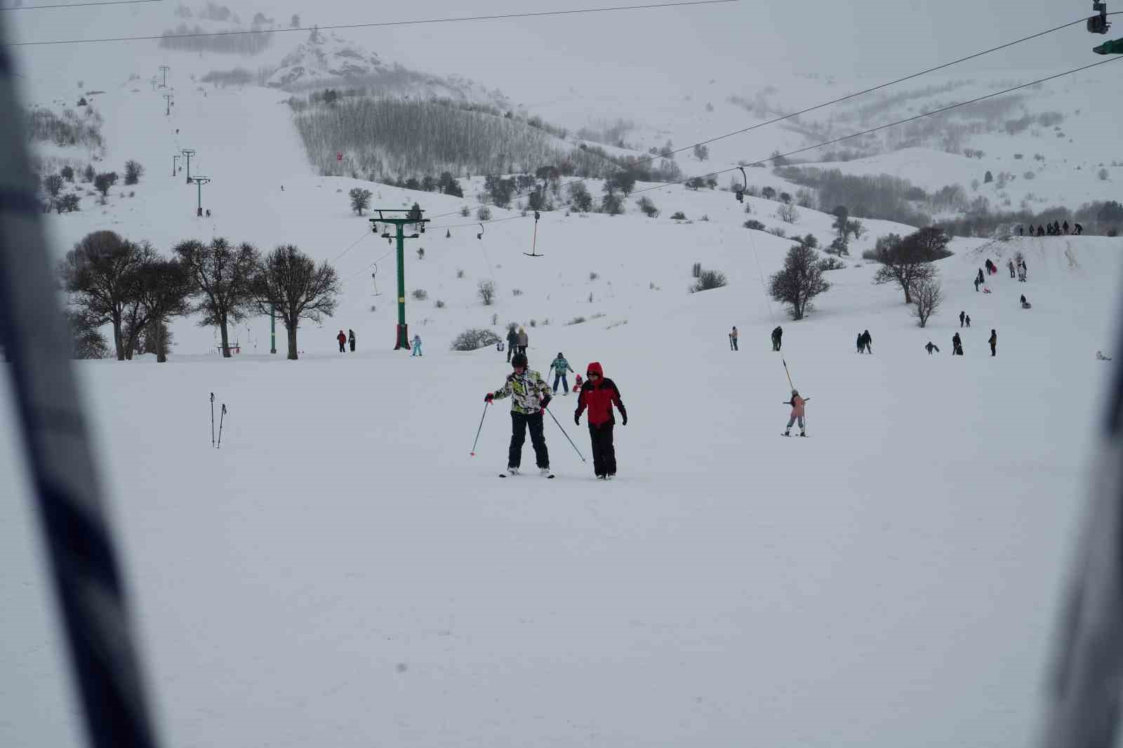 Kop Kayak Merkezi’nde sömestir tatili yoğunluğu
