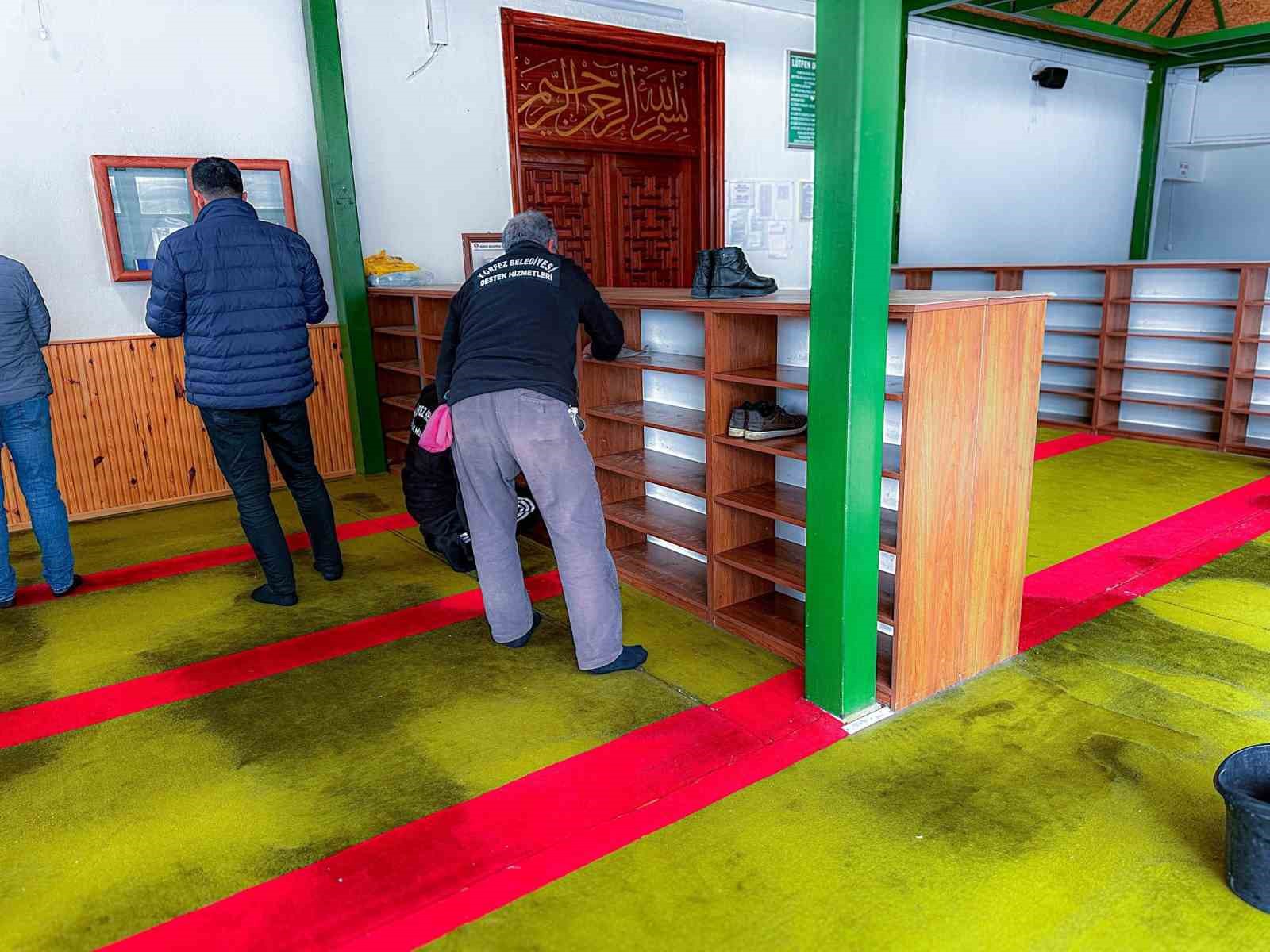 Körfez’de camiler Ramazan ayına hazırlanıyor
