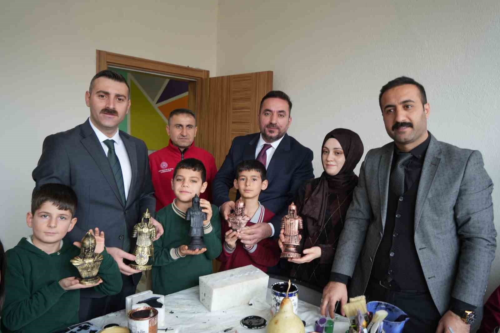 Korkutlu çocuklardan Alparslan zırhına anlamlı vefa
