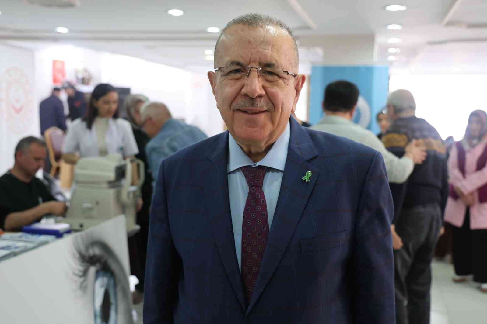 Körlüğe sebep olan sinsi hastalıkta erken teşhis önemli
Körlüğe sebep olan sinsi hastalıkta erken teşhis önemli