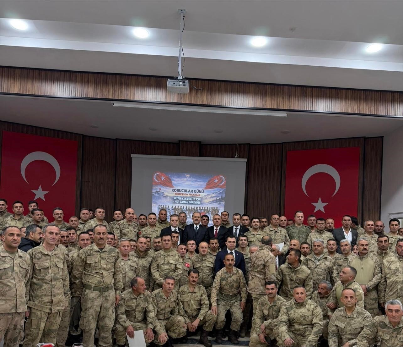 Koruculuk sisteminin 41’inci kuruluş yıl dönümü Hakkari’de kutlandı
Koruculuk sisteminin 41’inci kuruluş yıl dönümü Hakkari’de kutlandı