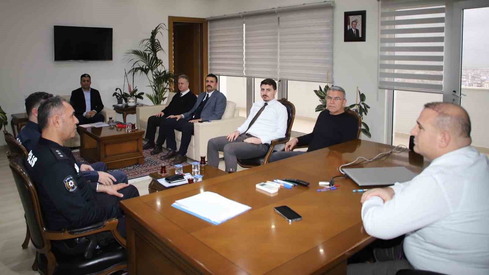 Köşk’te Afet Müdahale Planı toplantısı yapıldı
Köşk’te Afet Müdahale Planı toplantısı yapıldı