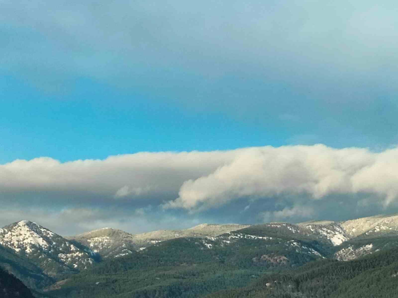 Köyceğiz Sandras Dağı’na Mart ayının sonunda kar yağdı
