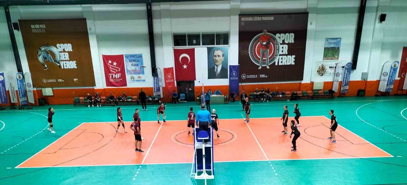 Köyceğiz Voleybol Turnuvası devam ediyor
