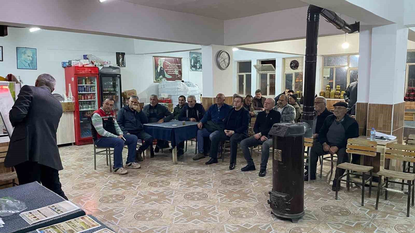 Köyceğiz’de "çiftçi tarla okulu" eğitimi gerçekleştirildi
