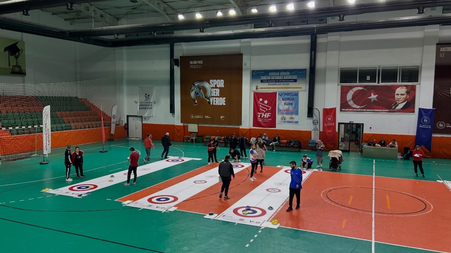 Köyceğiz’de Floor Curling Turnuvası başladı
