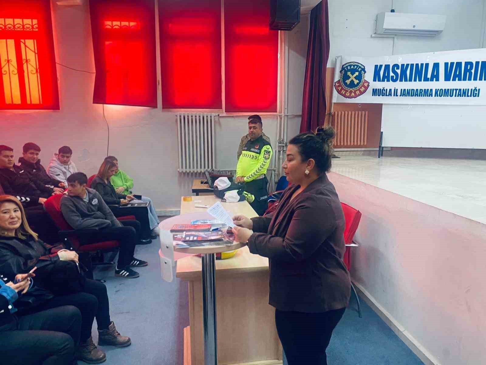 Köyceğiz’de lise öğrencilerine yönelik ‘Trafik Eğitimi’ semineri düzenlendi

