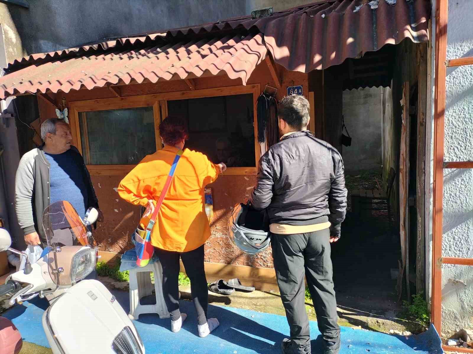 Köyceğiz’in son ayakkabı ustası, emekli oldu ama mesleğini bırakamadı
