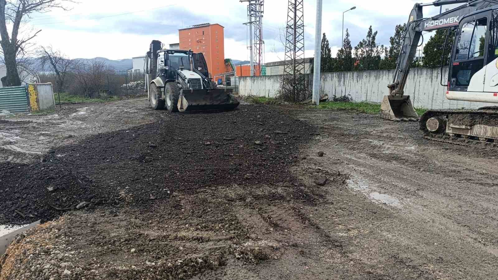 Köylerde kutu menfez çalışmaları devam ediyor
