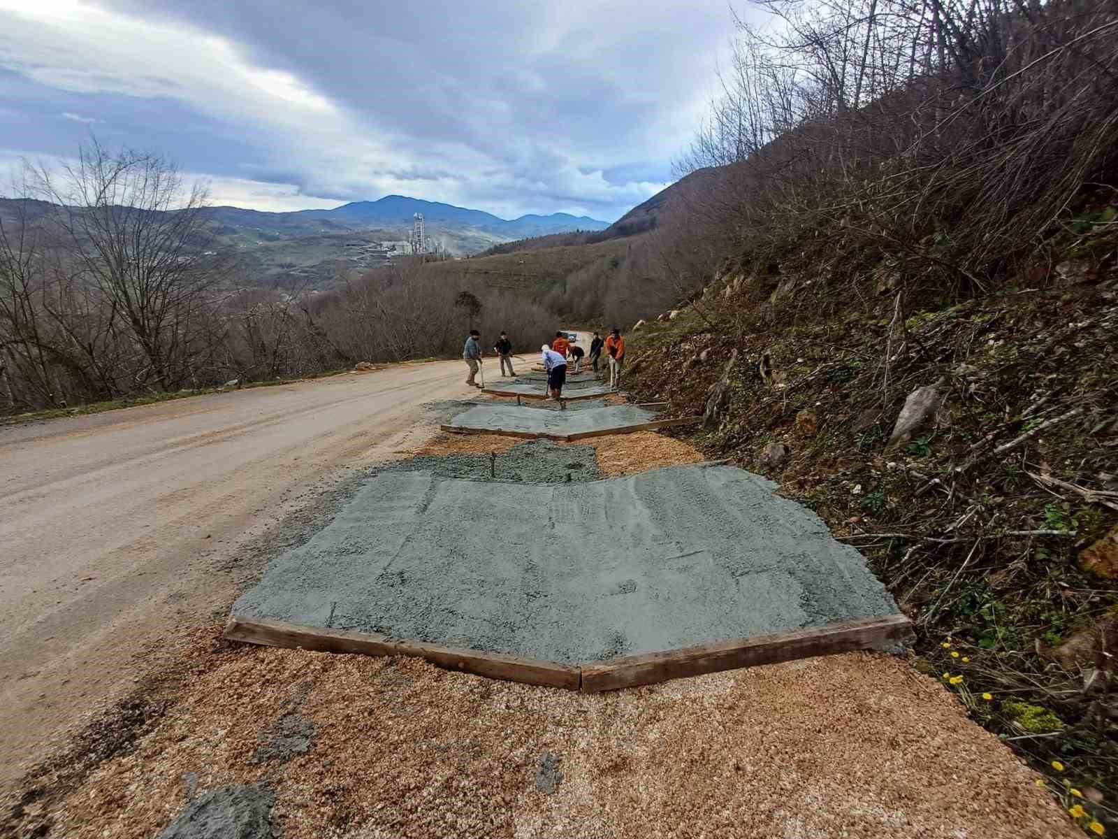 Köylerde v kanal çalışmaları sürüyor

