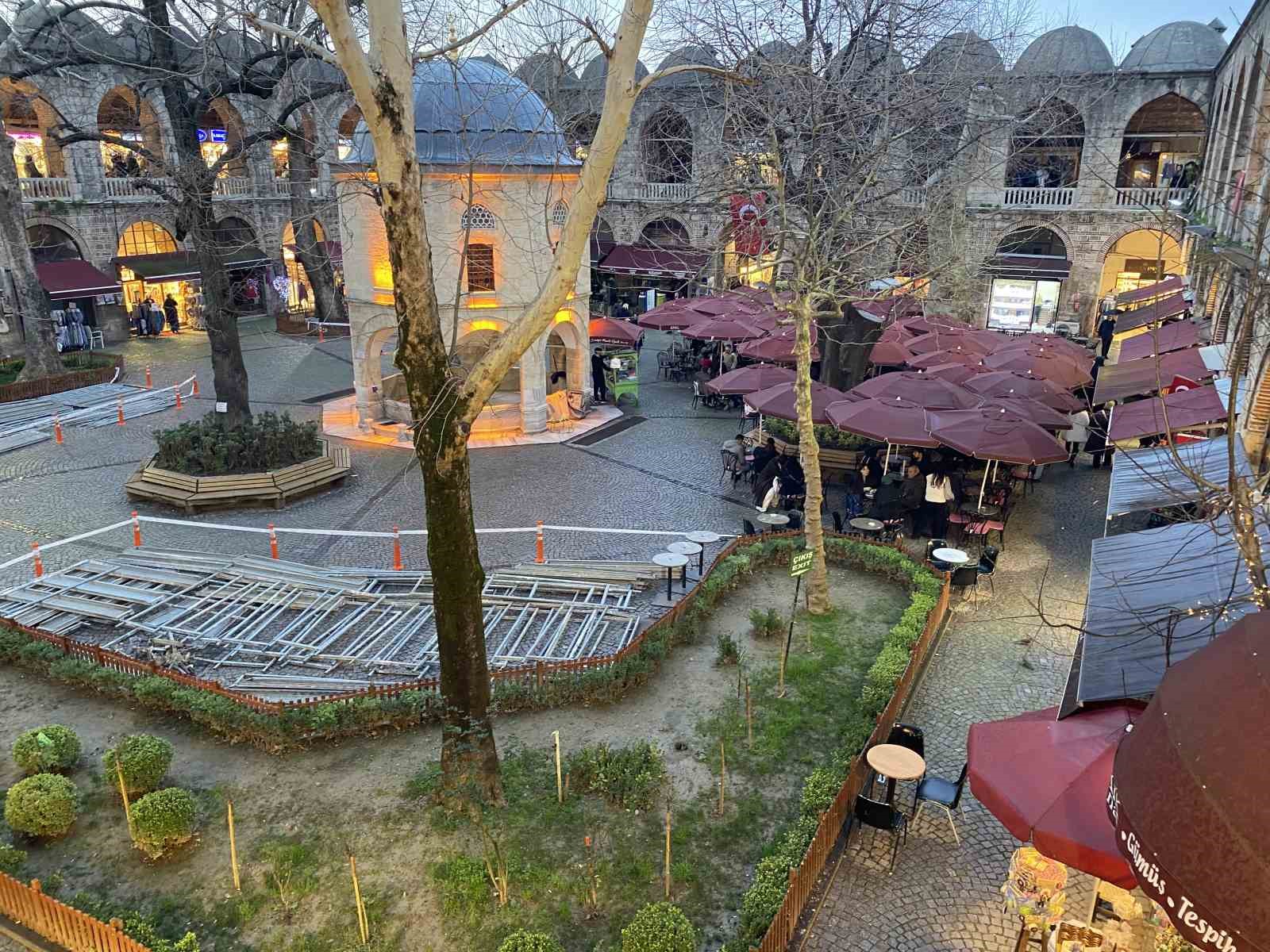 Koza Han’da kafelerin tahliye kararına yargı freni
Koza Han’da kafelerin tahliye kararına yargı freni