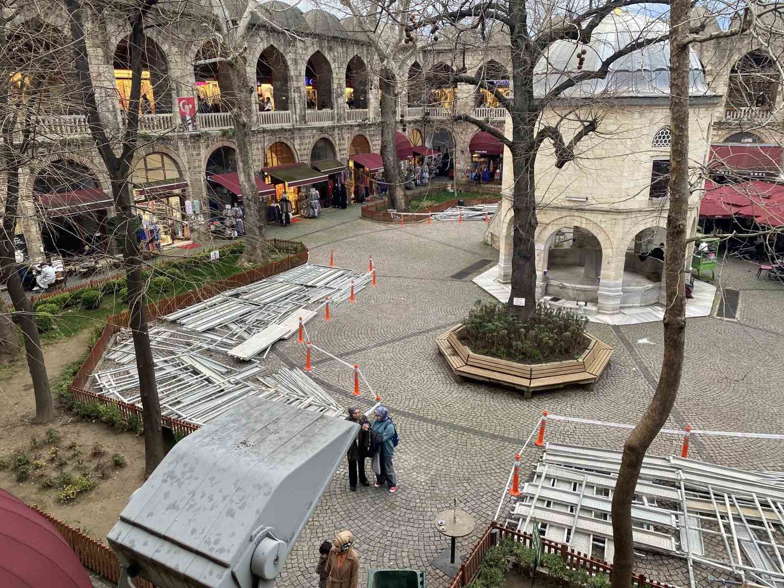 Koza Han’da kafelerin tahliye kararına yargı freni
Koza Han’da kafelerin tahliye kararına yargı freni