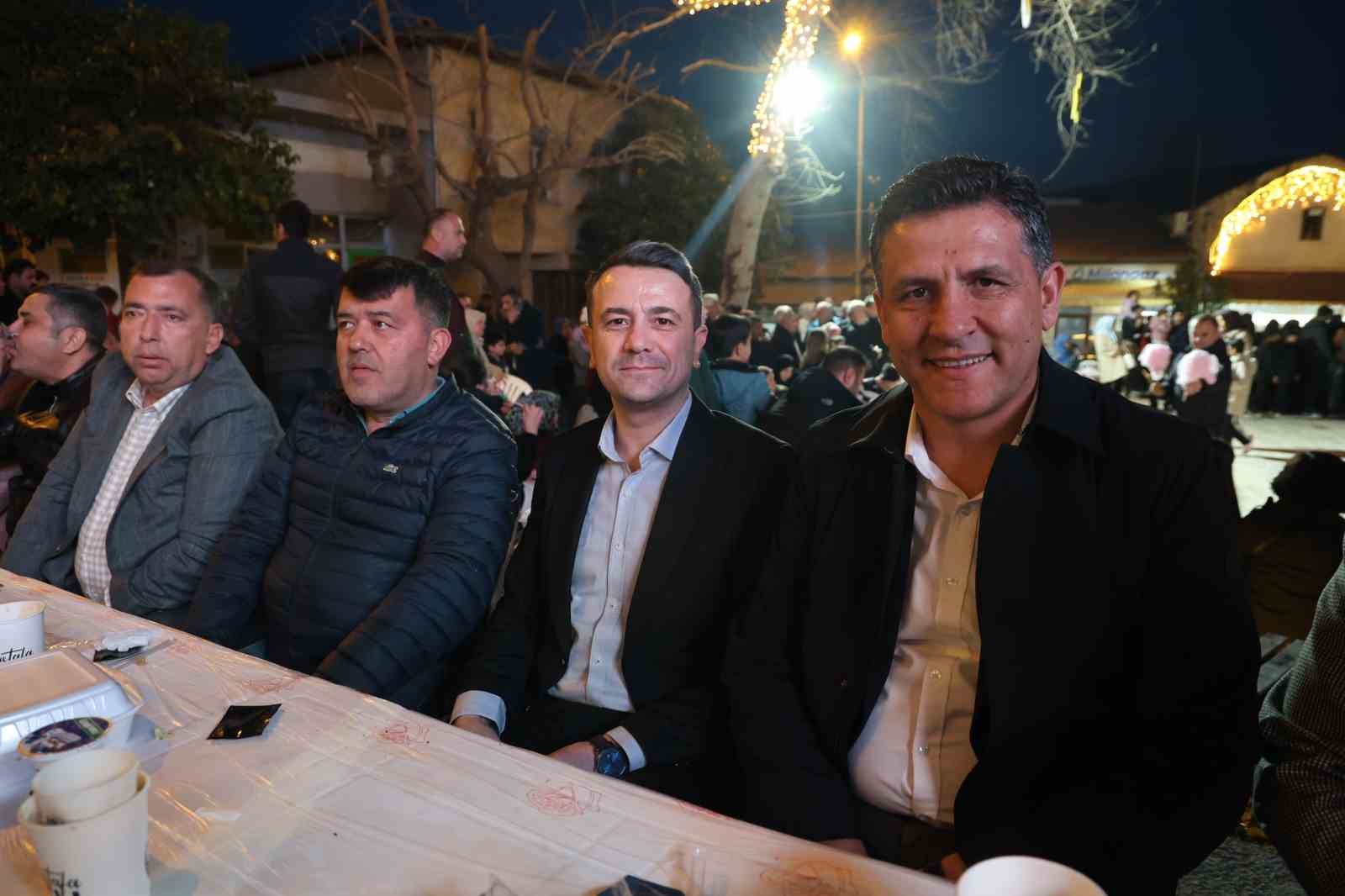 Kozan Kalesi’nden atılan topla tarihi çarşıda Ramazan coşkusu yaşandı
