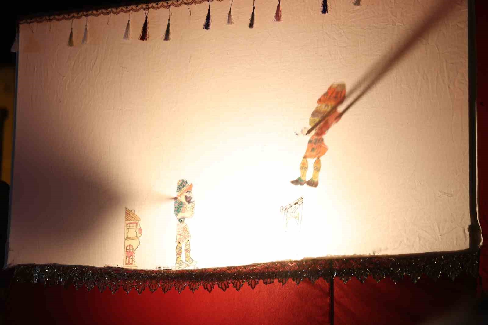 Kozan Kalesi’nden atılan topla tarihi çarşıda Ramazan coşkusu yaşandı
