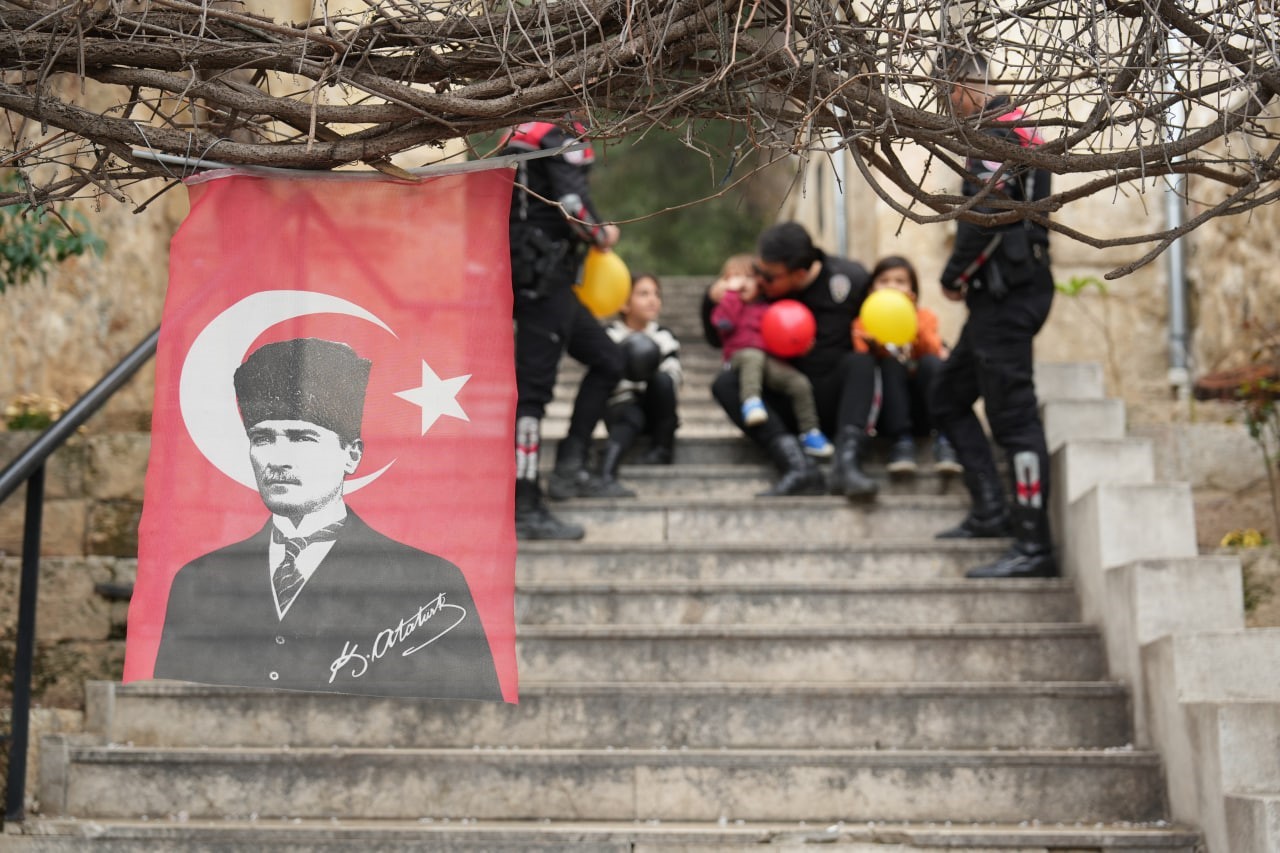 Kozan’da 52 karede "Güven ve Fedakârlık" sergisi
