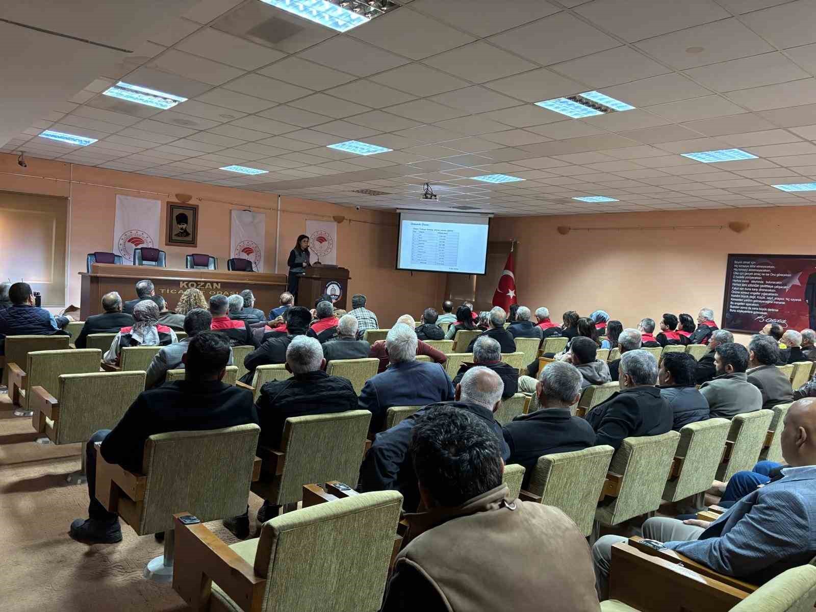 Kozan’da hurma üreticilerine kapsamlı eğitim
